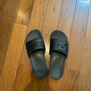 Black Nike slides NWOT
